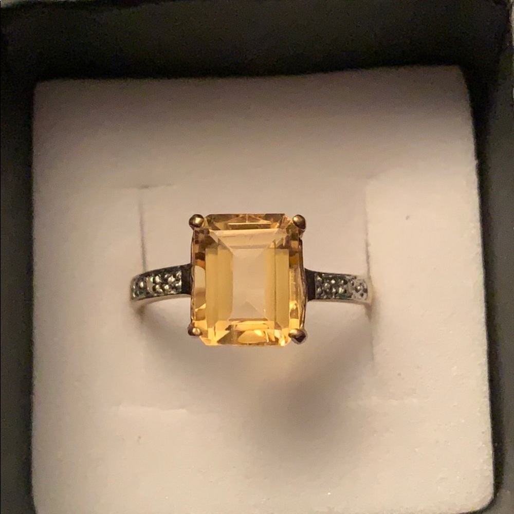 Solid YG 10k Ring Natural Citrine Stone 3 ct